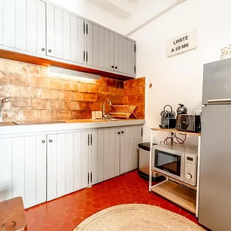 Heart Of The Village Apartment *